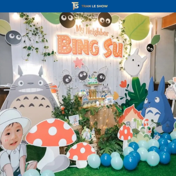 Mẫu backdrop sinh nhật bé trai phong cách năng động, sáng tạo
