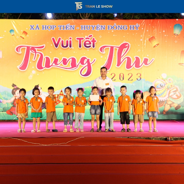 Thi công backdrop Trung Thu chuyên nghiệp