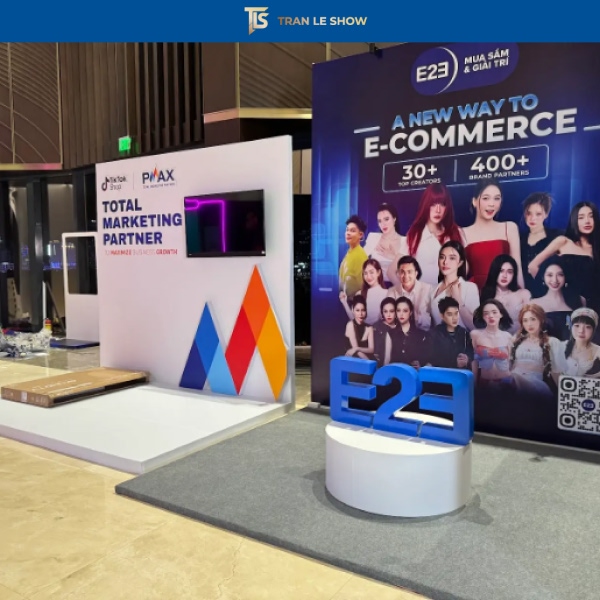 Backdrop được thi công chuyên nghiệp giúp sân khấu sự kiện thêm nổi bật