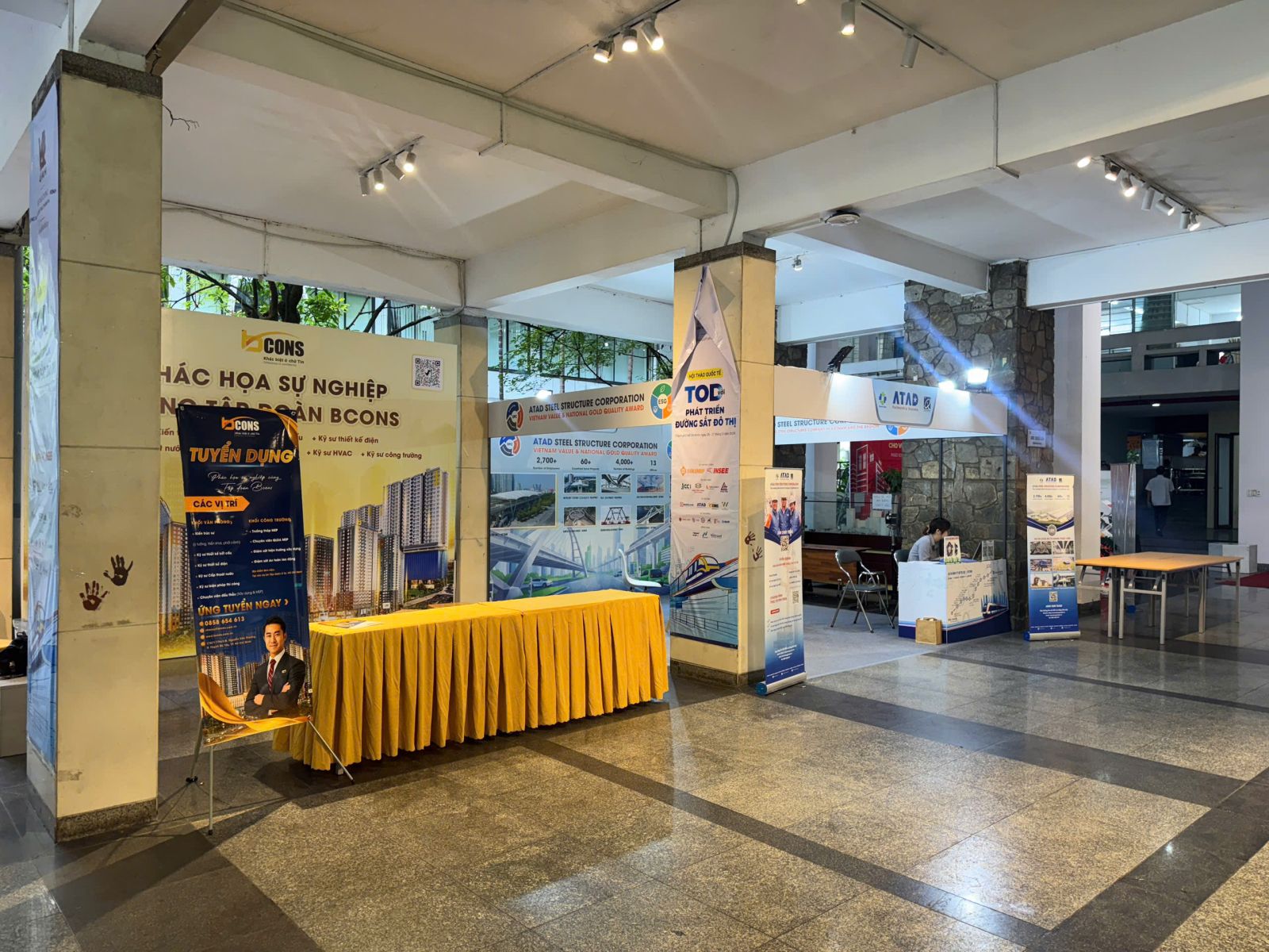 thi công backdrop standee sự kiện