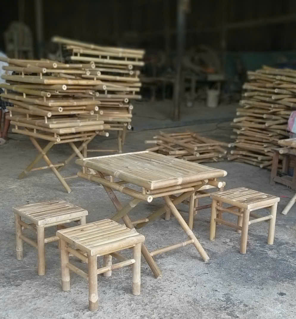 bàn ghế tre trang trí sự kiện