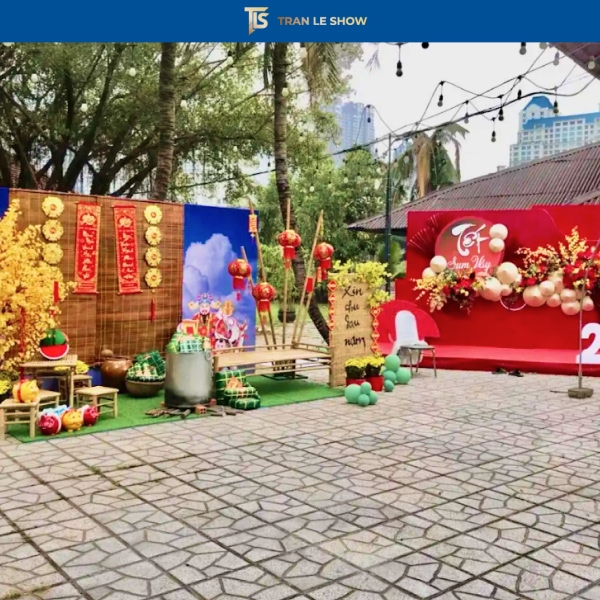 Backdrop dịp lễ giúp quảng bá thương hiệu
